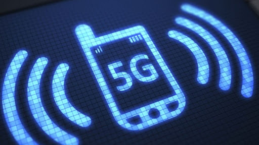 Digital screen showing mobile phone 5G icon